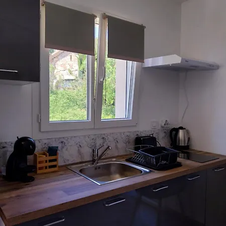 La Petite Maison Lablachère